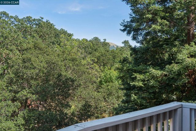 116 Castle Rock Lane, Walnut Creek, CA 94598