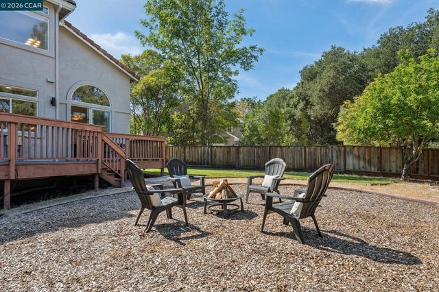 116 Castle Rock Lane, Walnut Creek, CA 94598