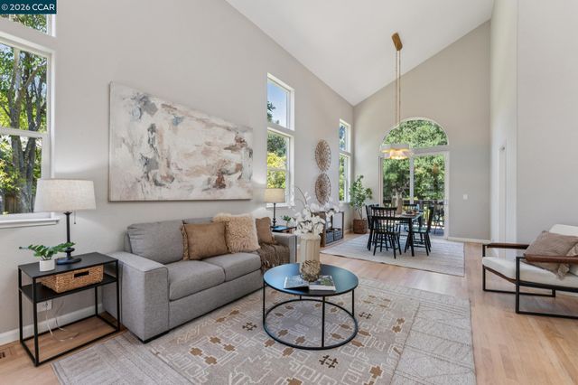 116 Castle Rock Lane, Walnut Creek, CA 94598