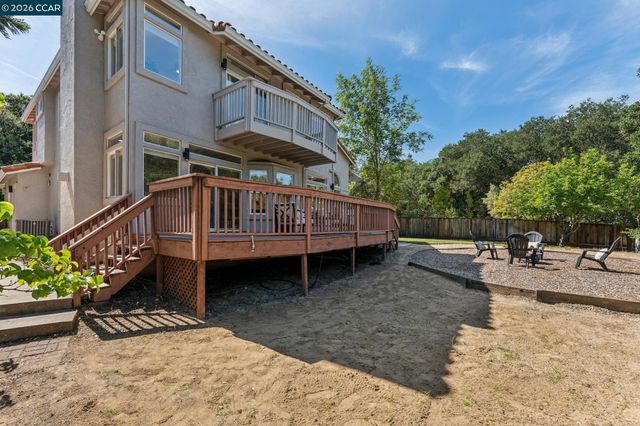 116 Castle Rock Lane, Walnut Creek, CA 94598
