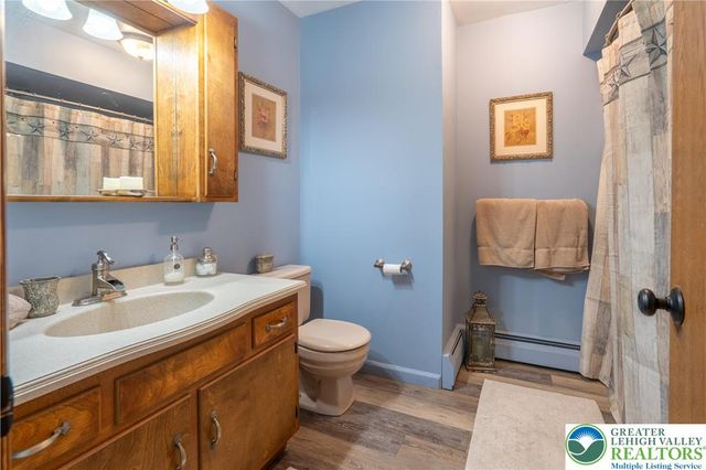 77 Uhlerstown Hill Road, Tinicum Twp, PA 18920