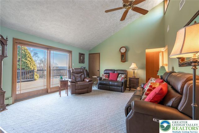 77 Uhlerstown Hill Road, Tinicum Twp, PA 18920