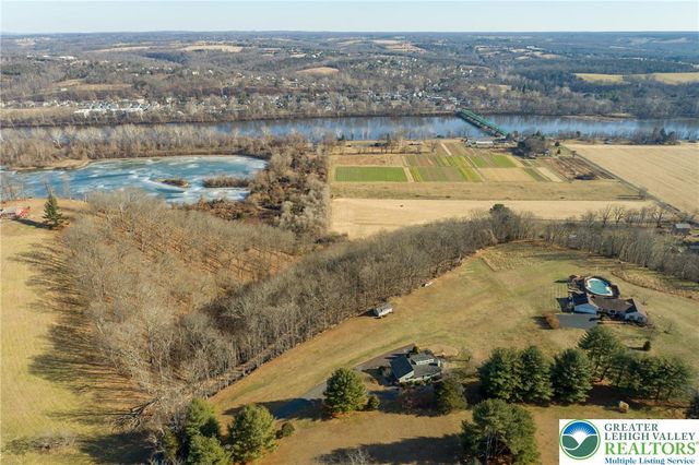 77 Uhlerstown Hill Road, Tinicum Twp, PA 18920