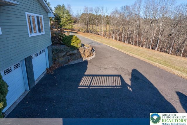 77 Uhlerstown Hill Road, Tinicum Twp, PA 18920