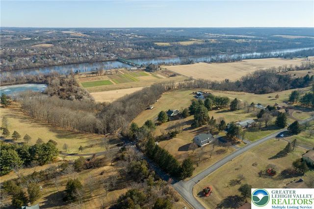 77 Uhlerstown Hill Road, Tinicum Twp, PA 18920