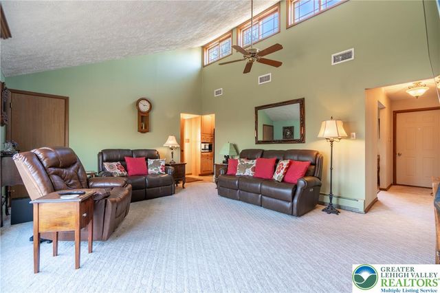 77 Uhlerstown Hill Road, Tinicum Twp, PA 18920