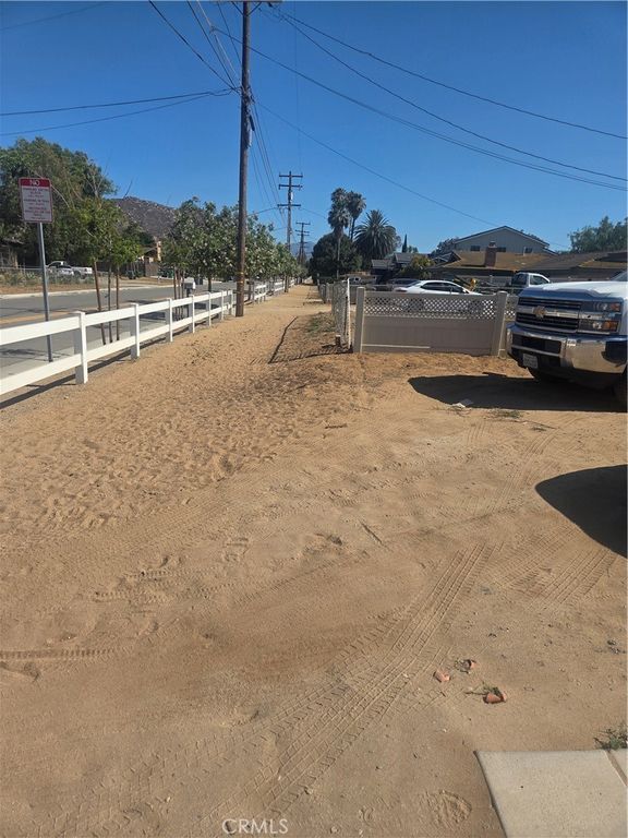 Image 30 of property listing at 3842 Hillside, Norco, CA 92860
