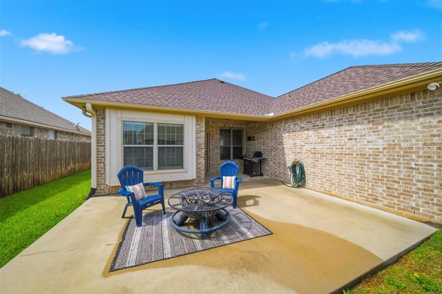 228 Passendale Lane, College Station, TX 77845