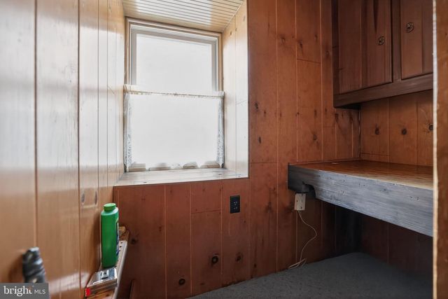 1786 WEISSTOWN RD, Boyertown, PA 19512