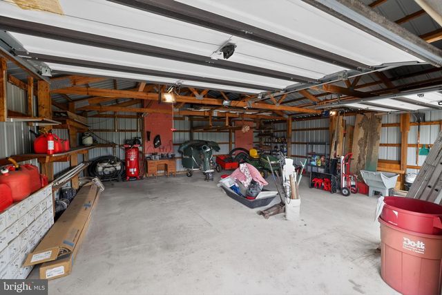 1786 WEISSTOWN RD, Boyertown, PA 19512