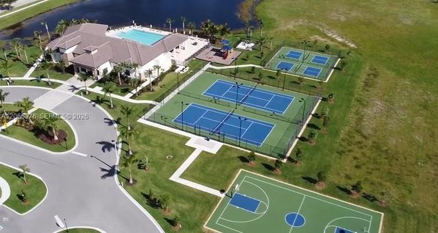 14008 Oviedo Pl, Fort Myers, FL 33905