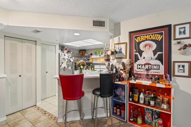 4187 N Haverhill Road 505, West Palm Beach, FL 33417