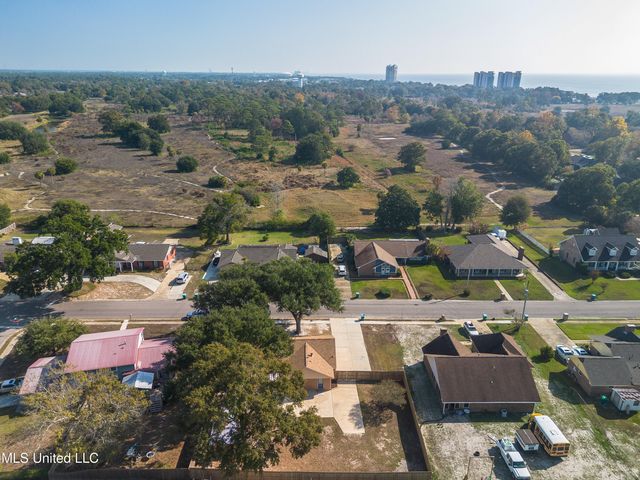 621 Sarazen Drive, Gulfport, MS 39507