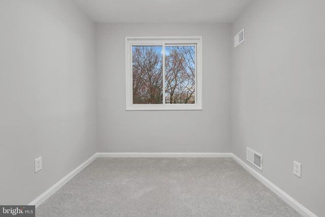 5005 ROSELD CT, Oxon Hill, MD 20745