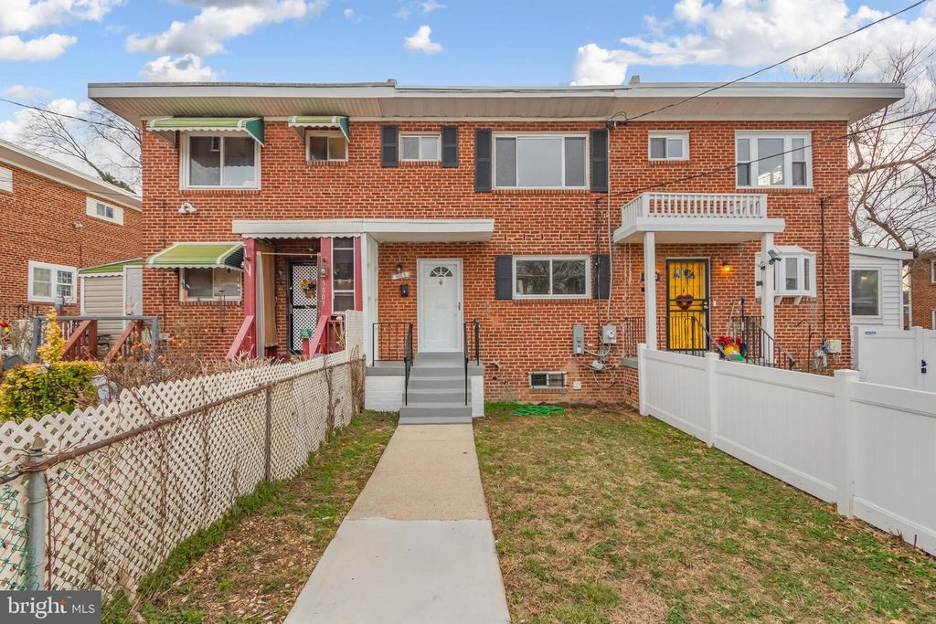 5005 ROSELD CT, Oxon Hill, MD 20745