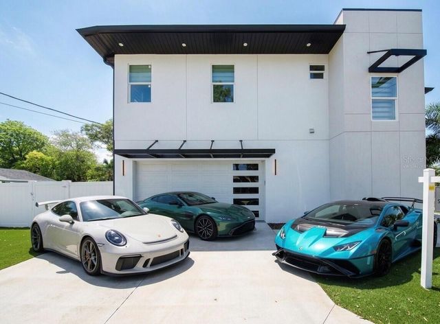 902 W SLIGH AVENUE, Tampa, FL 33604