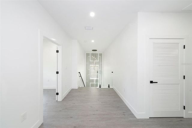 902 W SLIGH AVENUE, Tampa, FL 33604