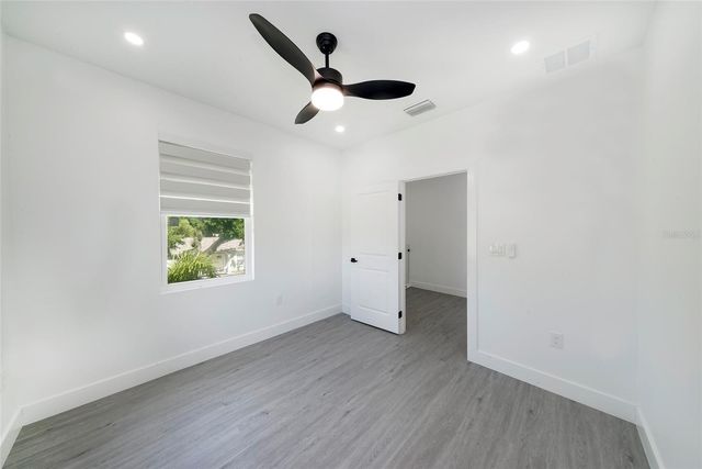 902 W SLIGH AVENUE, Tampa, FL 33604