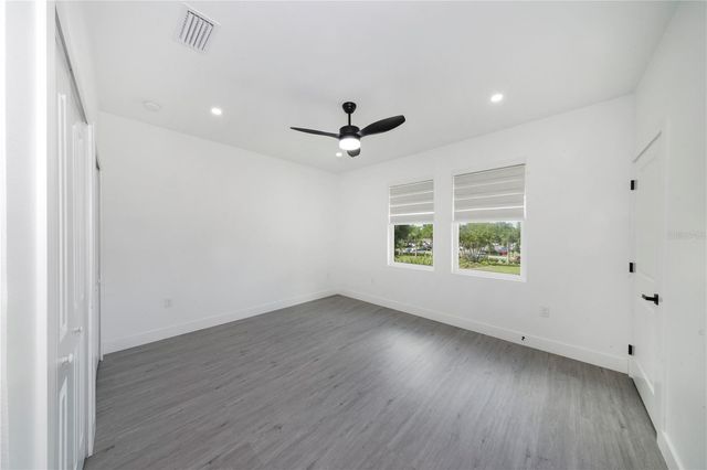 902 W SLIGH AVENUE, Tampa, FL 33604