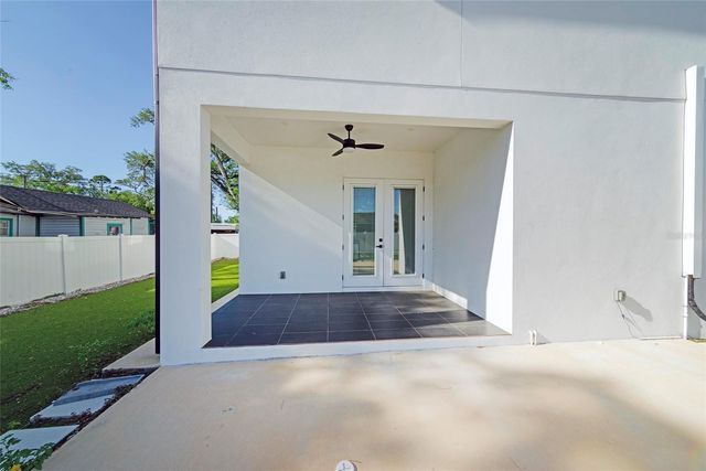902 W SLIGH AVENUE, Tampa, FL 33604