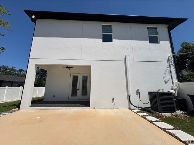 902 W SLIGH AVENUE, Tampa, FL 33604