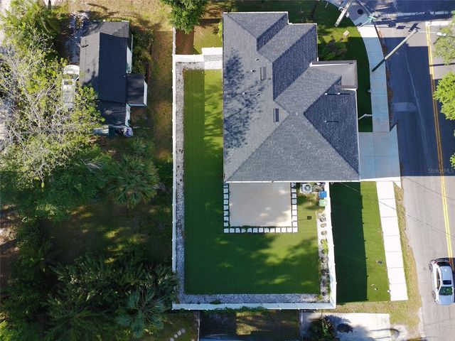 902 W SLIGH AVENUE, Tampa, FL 33604