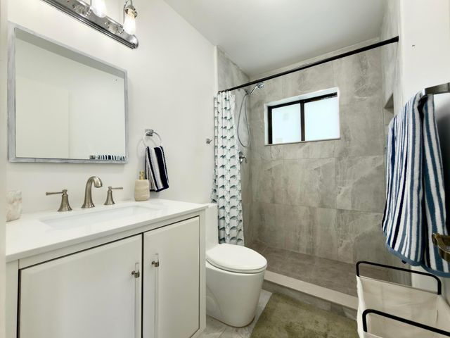 210 Ocean Parkway, Boynton Beach, FL 33435