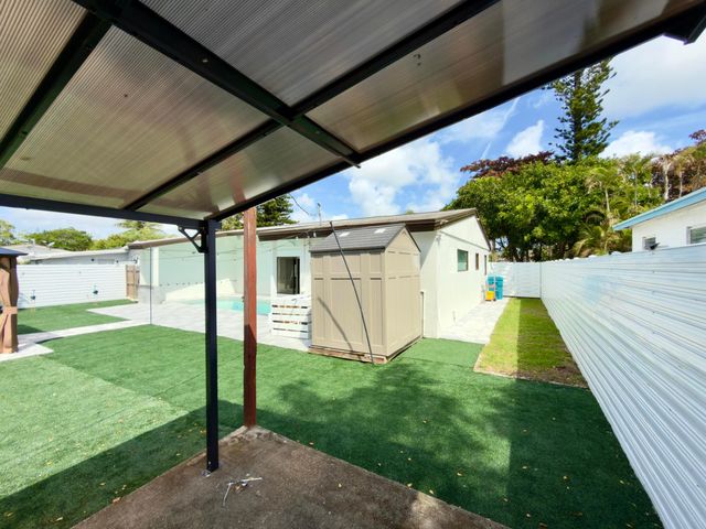 210 Ocean Parkway, Boynton Beach, FL 33435