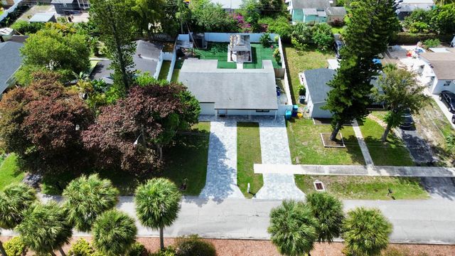 210 Ocean Parkway, Boynton Beach, FL 33435