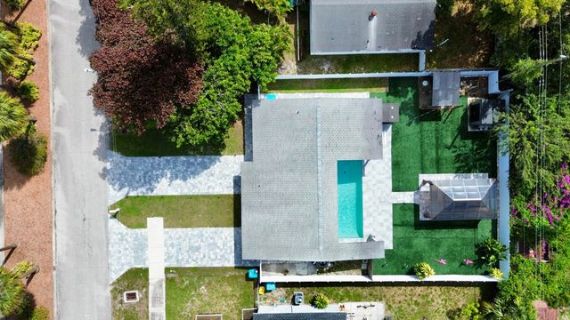 210 Ocean Parkway, Boynton Beach, FL 33435