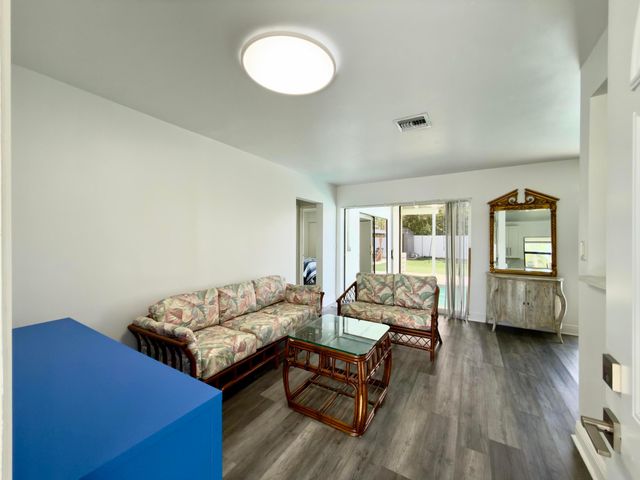 210 Ocean Parkway, Boynton Beach, FL 33435