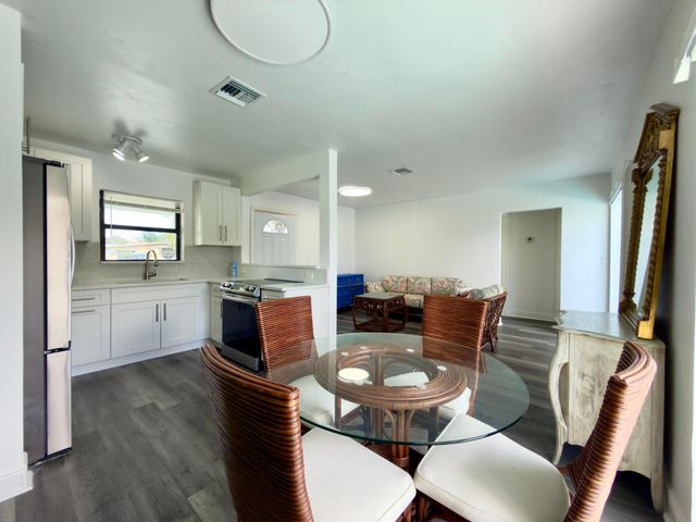 210 Ocean Parkway, Boynton Beach, FL 33435