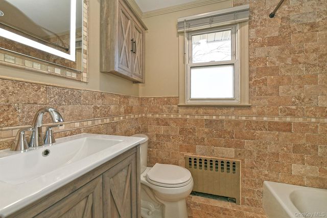 150 Hallock Landing Road, Rocky Point, NY 11778