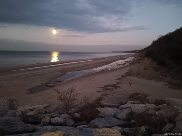 150 Hallock Landing Road, Rocky Point, NY 11778