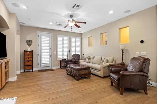 43542 W SANSOM Drive, Maricopa, AZ 85138