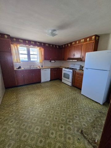 922 S Giant City Road S, Carbondale, IL 62902