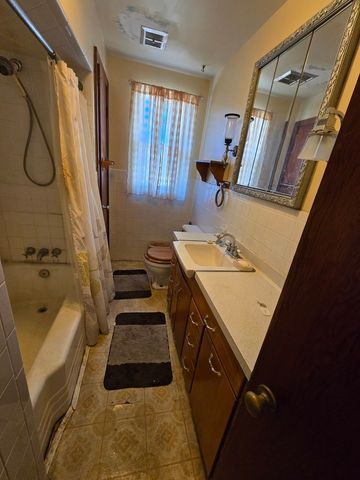 922 S Giant City Road S, Carbondale, IL 62902