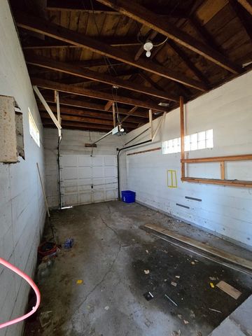 922 S Giant City Road S, Carbondale, IL 62902