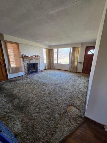 922 S Giant City Road S, Carbondale, IL 62902