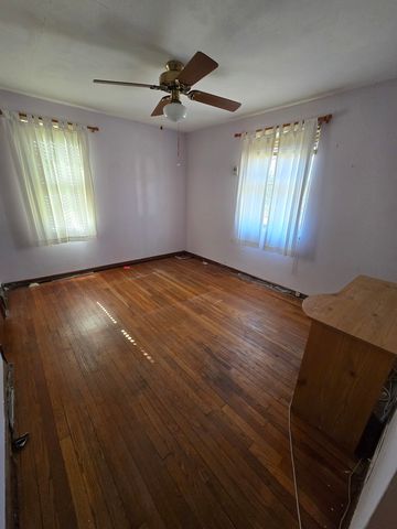 922 S Giant City Road S, Carbondale, IL 62902