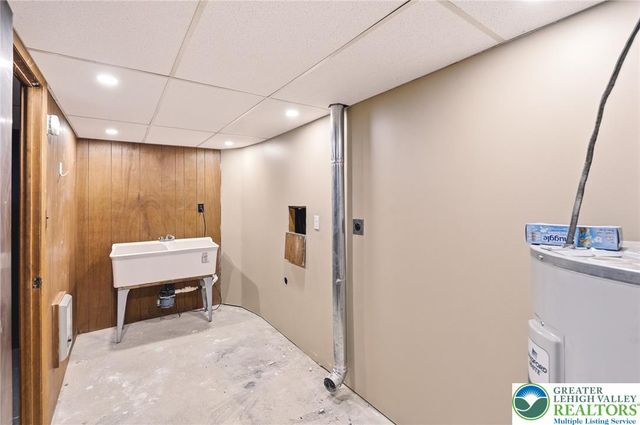 1060 New Jersey Avenue, Hellertown Boro, PA 18055