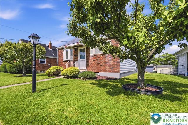 1060 New Jersey Avenue, Hellertown Boro, PA 18055