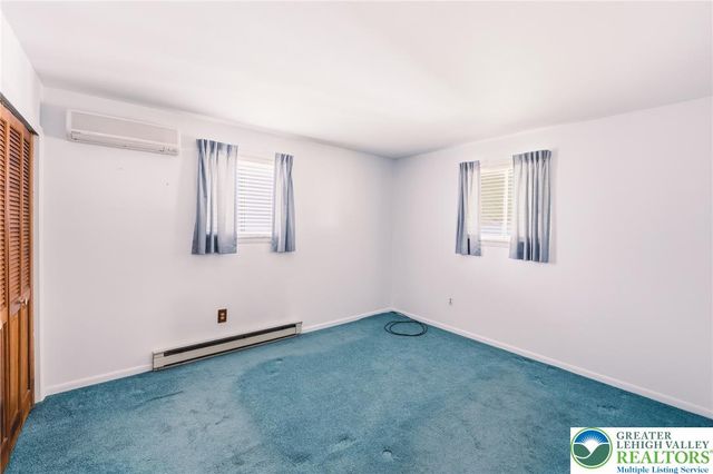 1060 New Jersey Avenue, Hellertown Boro, PA 18055