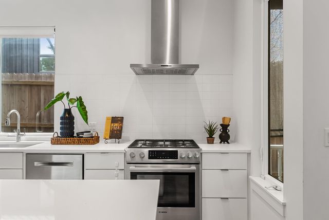 3812 Wadford ST A, Austin, TX 78704