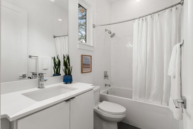 3812 Wadford ST A, Austin, TX 78704