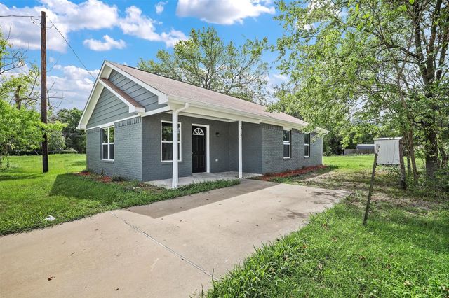 317 Jones Street, Bonham, TX 75418