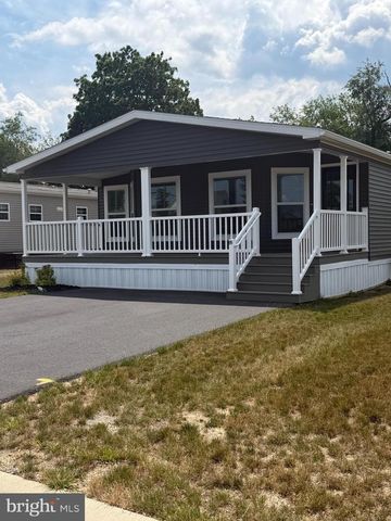 52 EVERGREEN ALY, Palmyra, PA 17078
