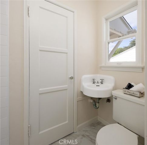 2324 N Riverside, Santa Ana, CA 92706