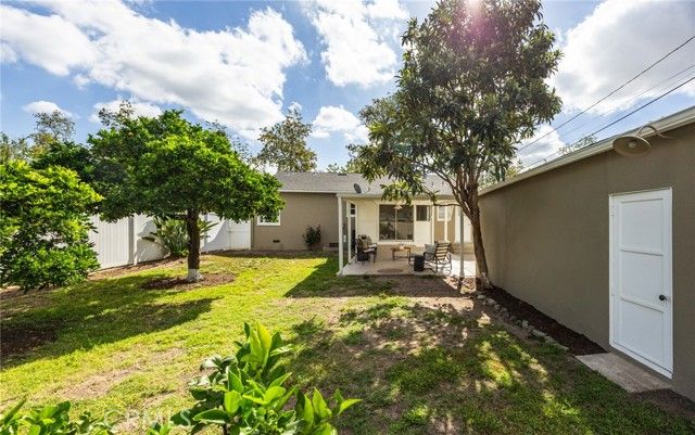 2324 N Riverside, Santa Ana, CA 92706