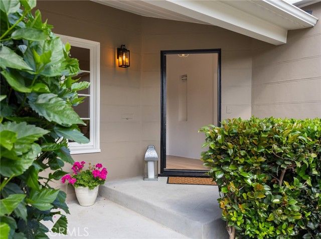 2324 N Riverside, Santa Ana, CA 92706